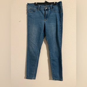 Universal thread, mid rise jegging